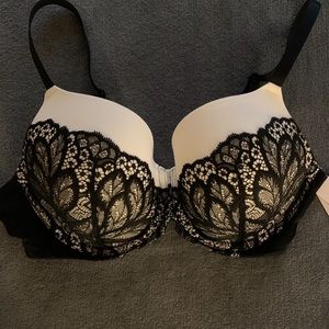 NWT 34 D Bra Cream Black Lace 🖤